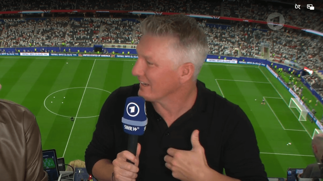 Bastian Schweinsteiger bei der ARD-Übertragung vor dem WM-Spiel zwischen Argentinien und Österreich.