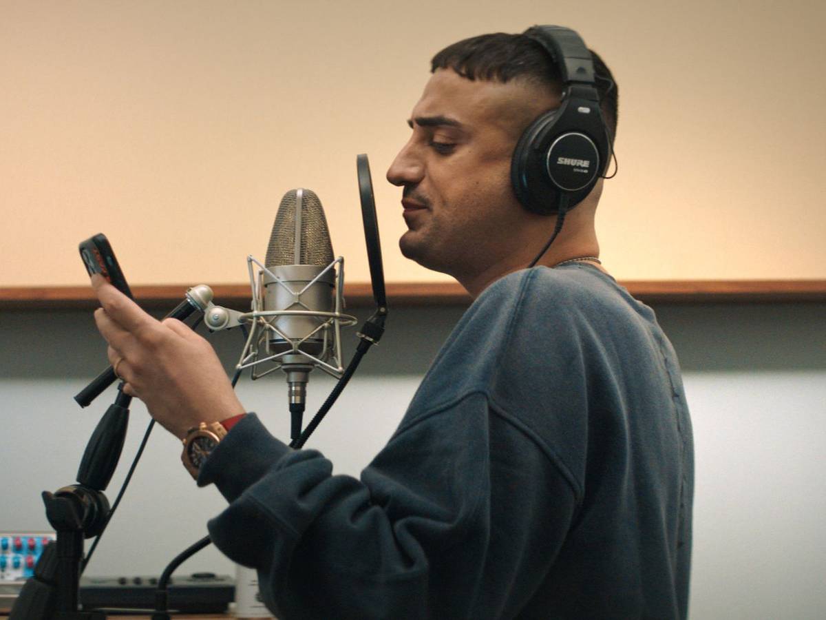 Die Netflix-Produktion „Babo - Die Haftbefehl-Story“ warf 2025 einen schonungslosen Blick auf die Karriere von Haftbefehl. Nun hat der Rapper eine Pause angekündigt. (Bild: Netflix)