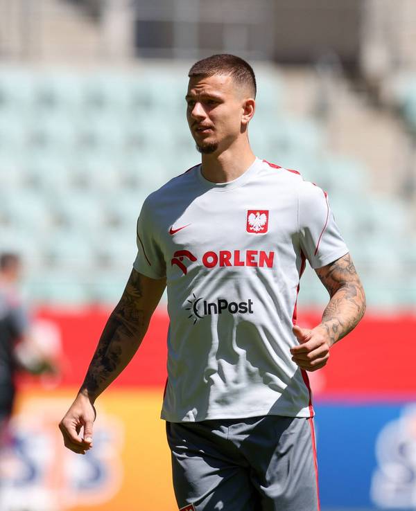 Mateusz Zukowski bei der polnischen Nationalmannschaft. Der Stürmer des 1. FC Magdeburg steht auch beim 1. FC Köln auf dem Zettel.
