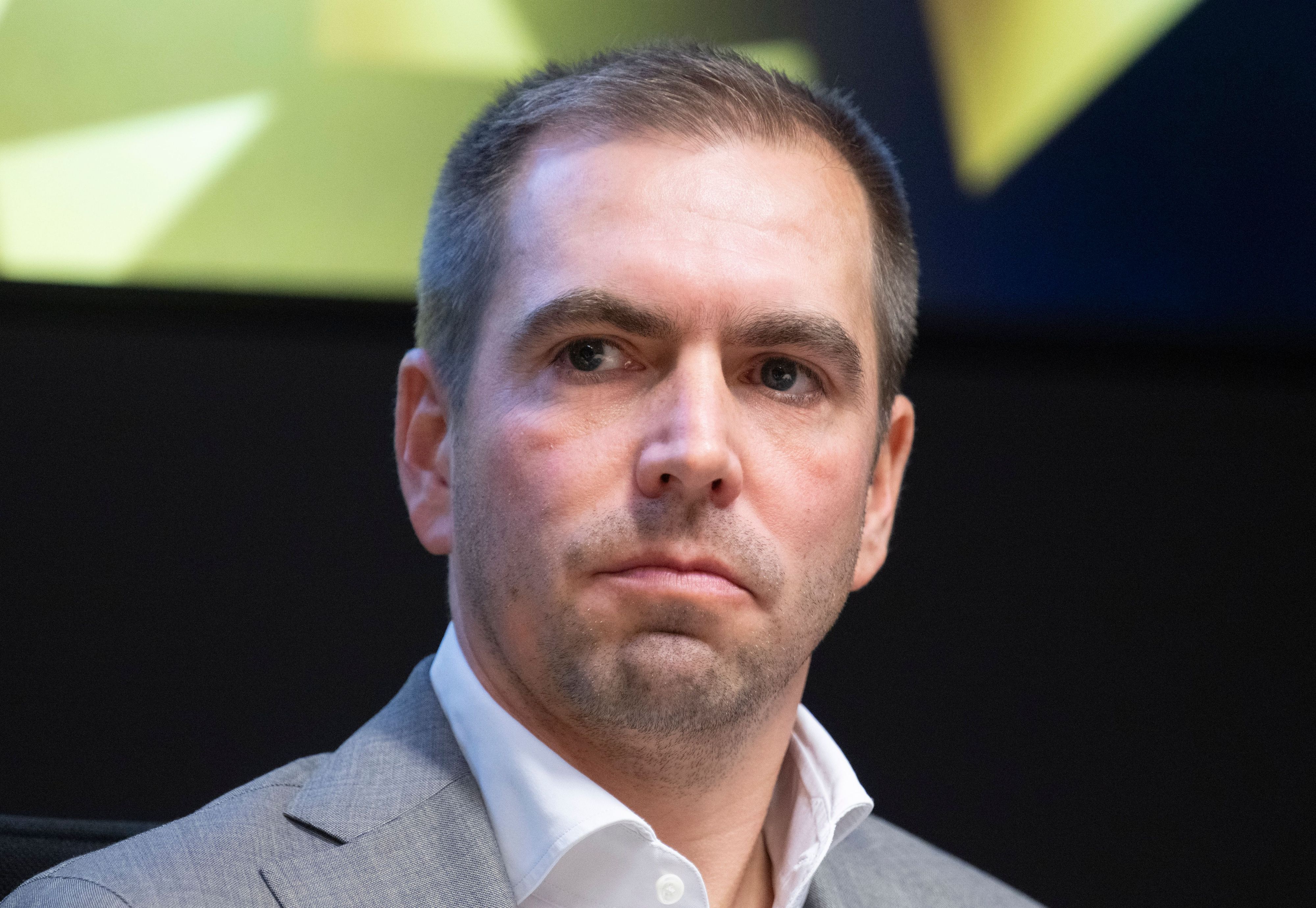 Philipp Lahm (Fußball-Weltmeister 2014) spricht im Vorfeld der Aufnahmefeier zur „Hall of Fame des deutschen Sports“ auf einer Pressekonferenz.