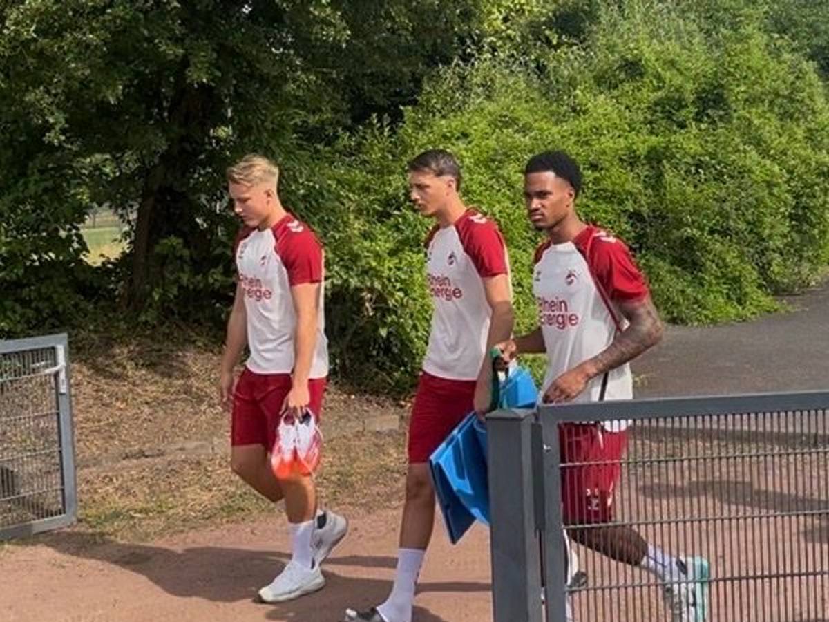 Fynn Schenten, Malek El Mala und David Fürst beim Trainingsstart der U21.