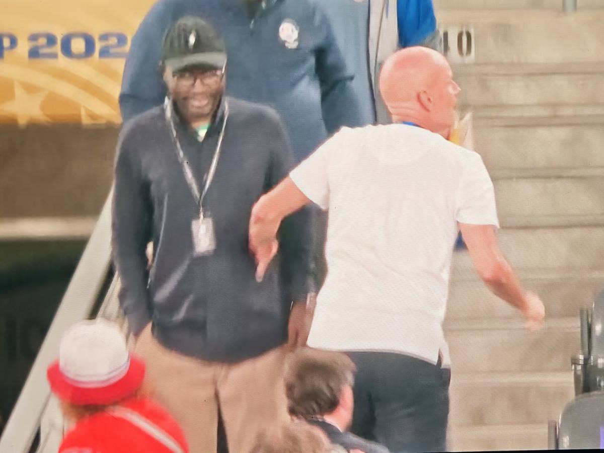 Stale Solbakken auf der Tribüne.