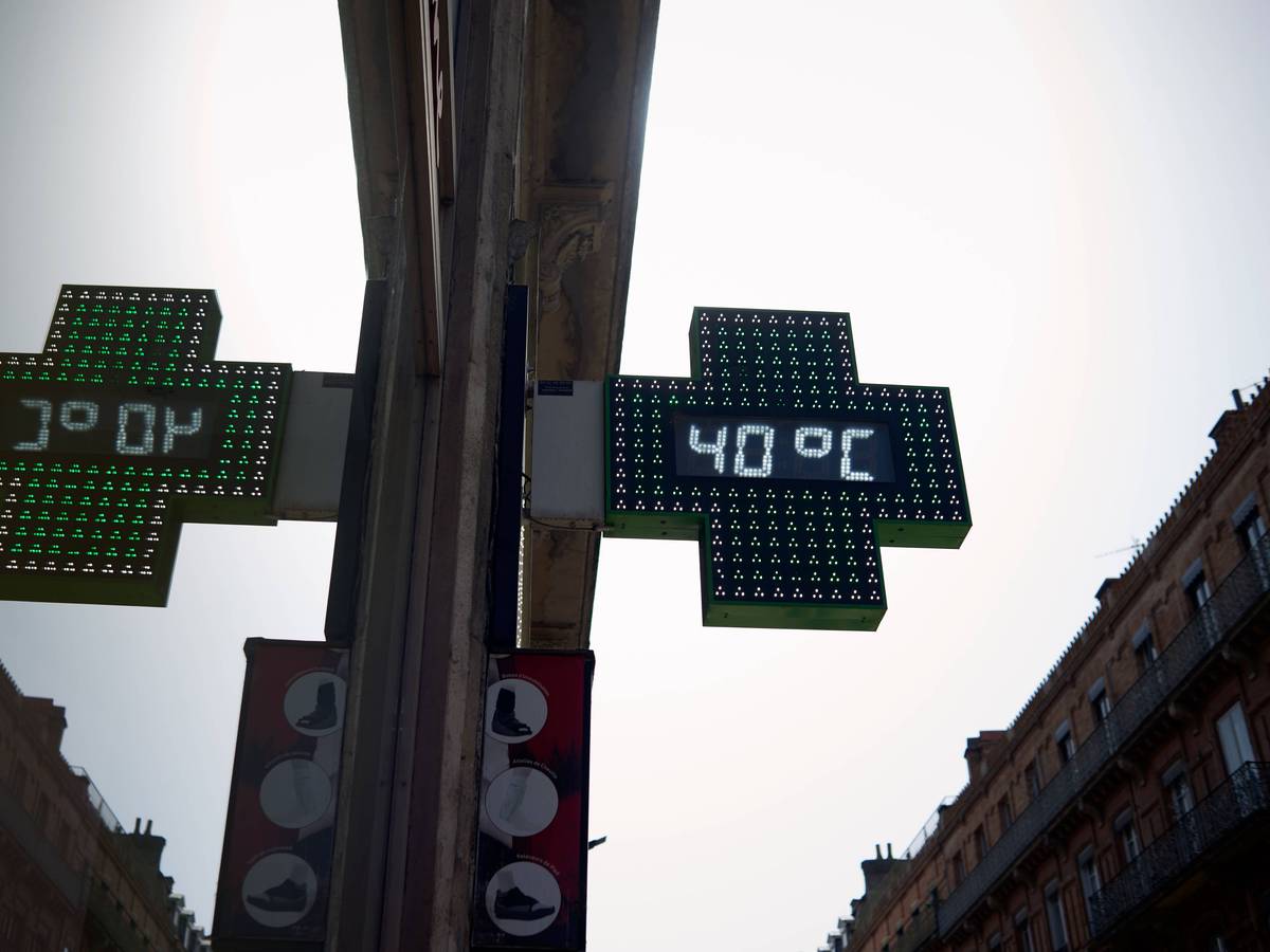 Ein Apotheken-Thermometer im französischen Toulouse zeigt am 22. Juni 2026 unbarmherzige 40 Grad an.
