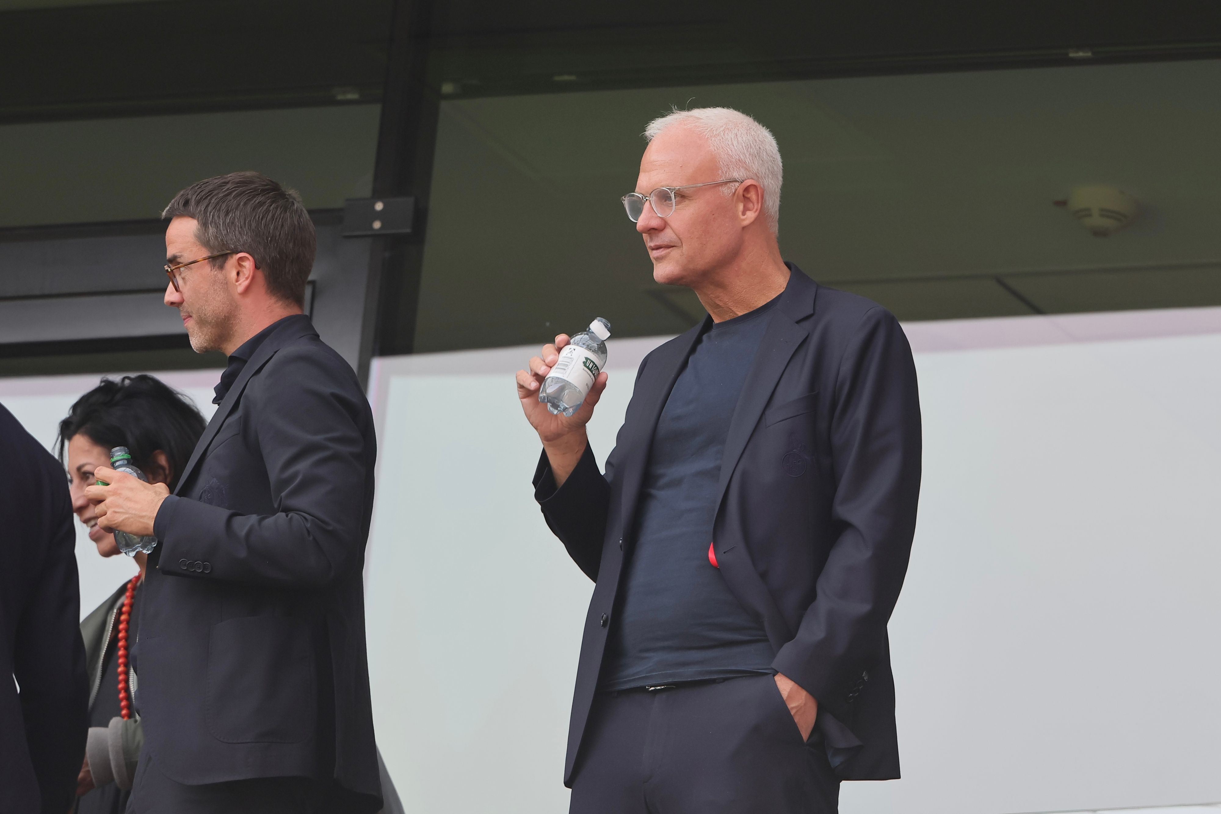 Vizepräsident Jörg Alvermann steht im Rhein-Energie-Stadion.