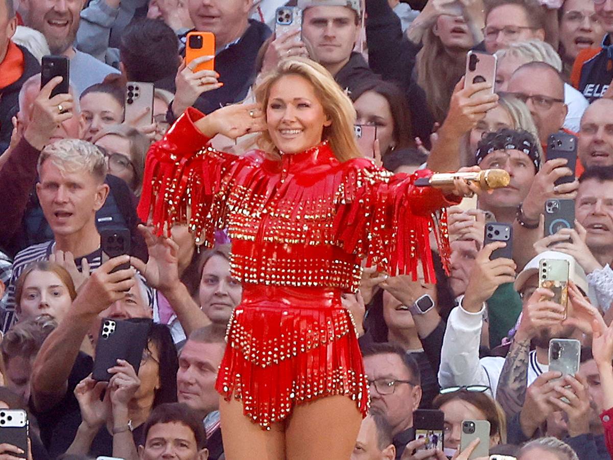 Helene Fischer auf der Bühne in Berlin.