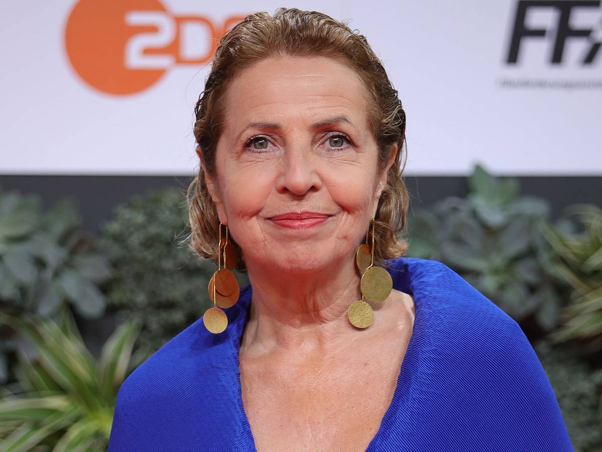 Schauspielerin Michaela May hat im Podcast „BayernGemeinsamStark“ über den Verlust ihrer drei Geschwister gesprochen. (Bild: 2019 Getty Images/Andreas Rentz)