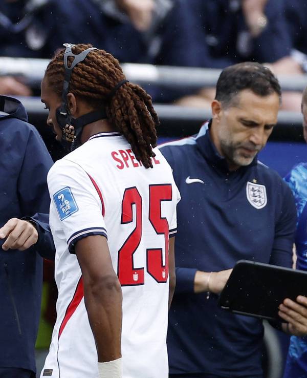 Ansprache von Thomas Tuchel beim WM-Spiel zwischen England und Ghana.
