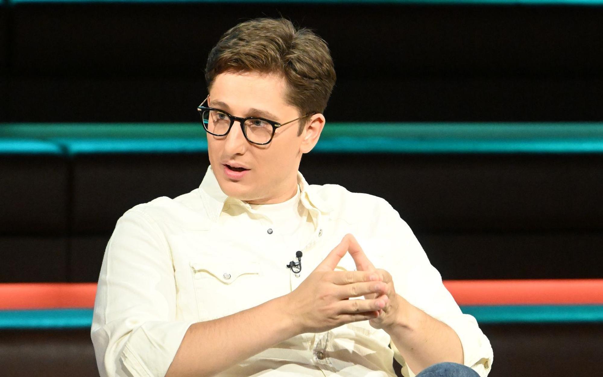 Philipp Türmer redete sich zum aktuell vorgestellten Rentenkonzept um Kopf und Kragen. (Bild: ZDF / Markus Hertrich)