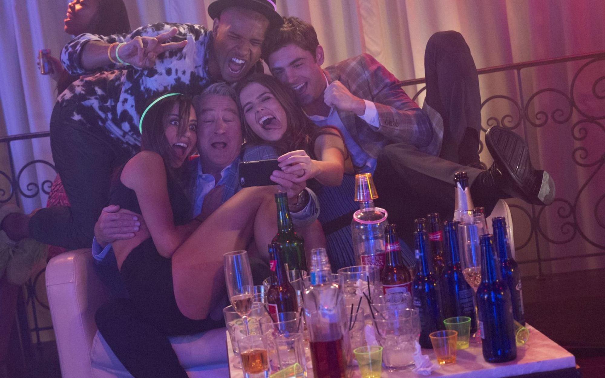 Alkohol, Sex, Drogen: Das Party-Wochenende droht schnell, außer Kontrolle zu geraten. (Bild: 2016 Constantin Film Verleih GmbH)