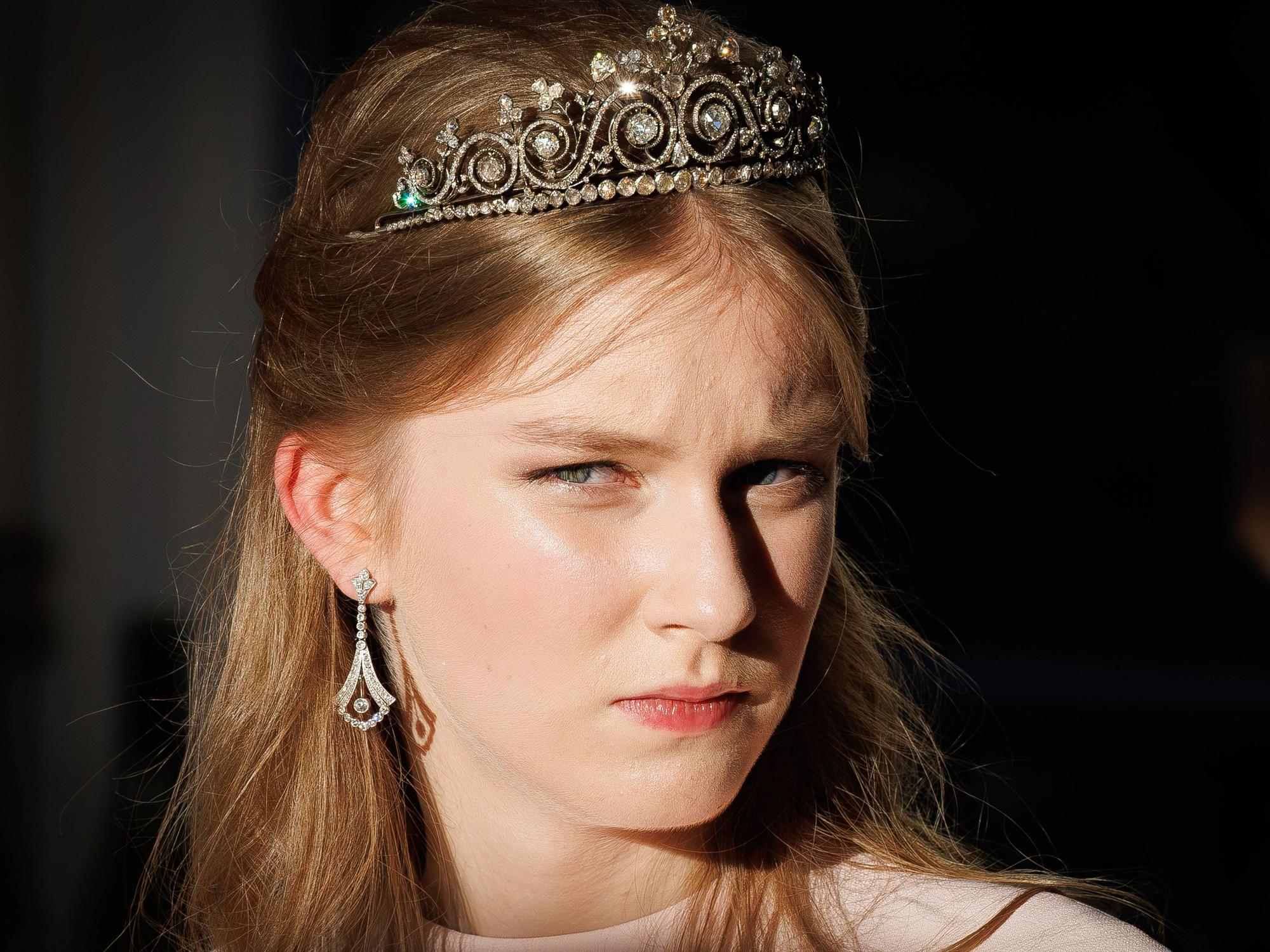 Prinzessin Eléonore, die jüngste Tochter von König Philippe und Königin Mathilde, feierte kürzlich ihr großes Tiara-Debüt.
