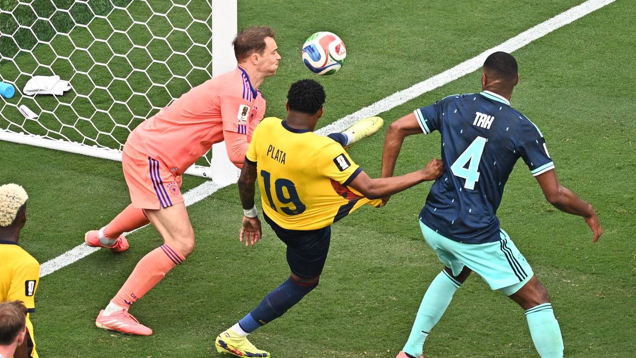 Gonzalo Plata (M, Ecuador) trifft zum 2:1.