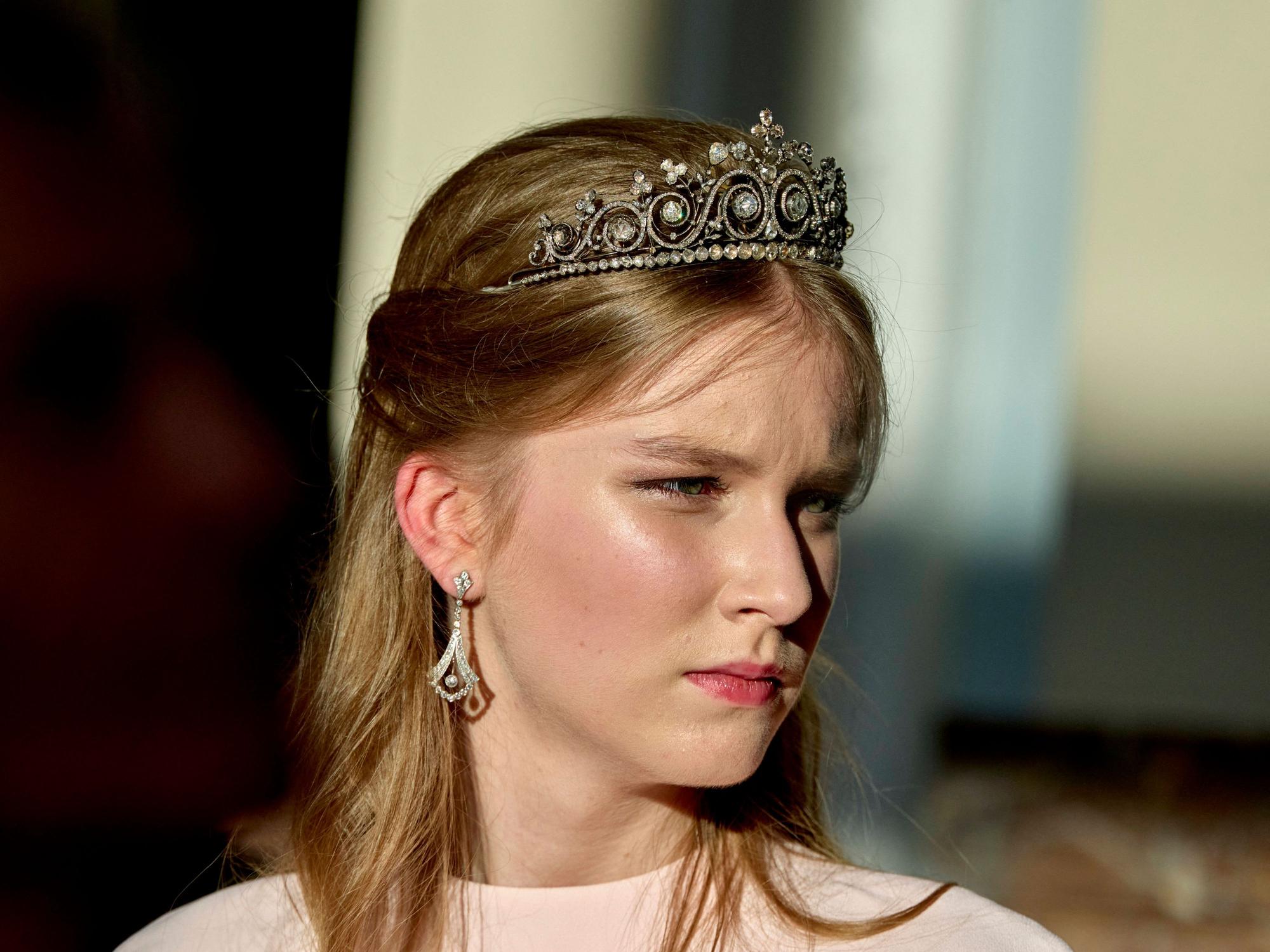 Die schöne Prinzessin Eléonore mit ihrer Tiara.