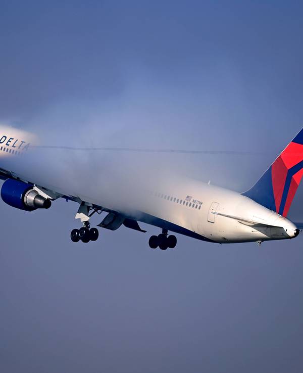 Eine Boeing 767 der US-Fluggesellschaft im Flug.