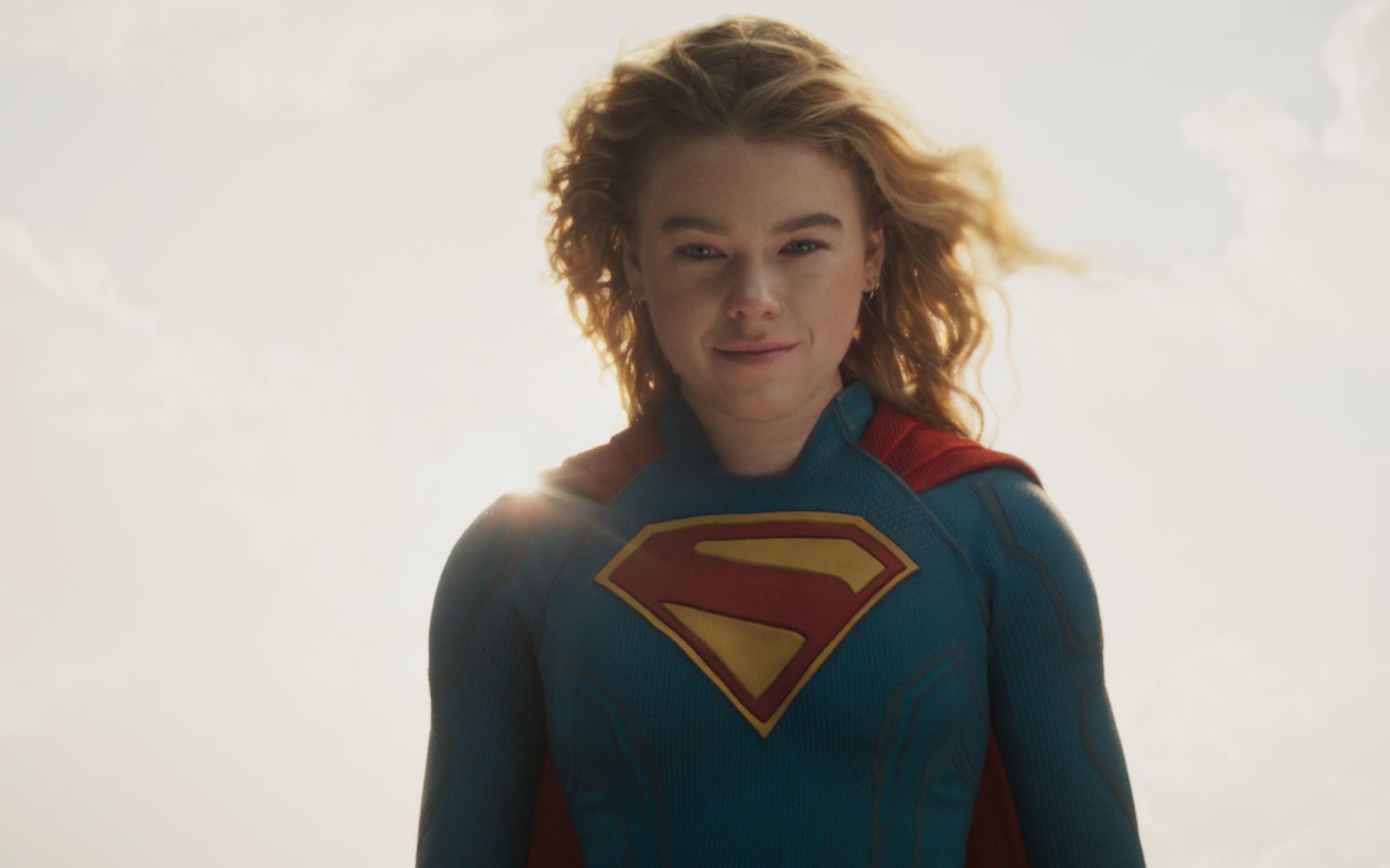 Sie ist das neue „Supergirl“: Milly Alcock (“House of the Dragon“) spielt die Hauptrolle im zweiten Kinofilm des neuen DCU. (Bild: DC Studios/Warner Bros. Pictures)