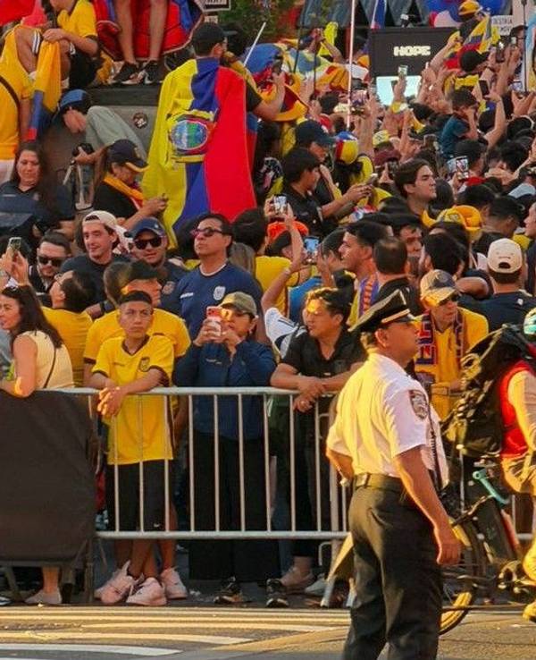 Fans von Ecuador beim Fan-Festival der WM in New York.