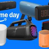 Verschiedene Bluetooth-Lautsprecher verschiedener Marken (Soundcore, Bose, JBL, Teufel, Sony) auf blauem Hintergrund mit Prime-Day-Logo und rotem Rabatt-Badge „Bis -48% Rabatt zur UVP"