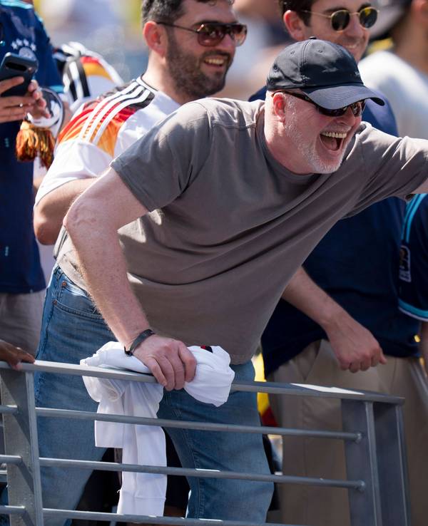 Stefan Raab beim WM-Spiel zwischen Deutschland und Ecuador.