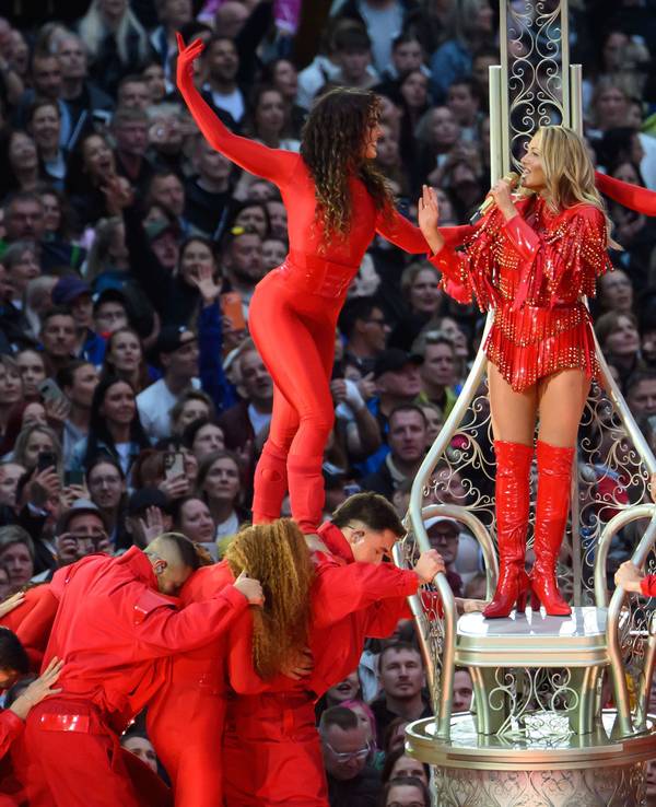 Helene Fischer (hier bei ihrem Auftritt in Dresden) ist auch im Rhein-Energie-Stadion zu sehen – bei extremen Temperaturen.