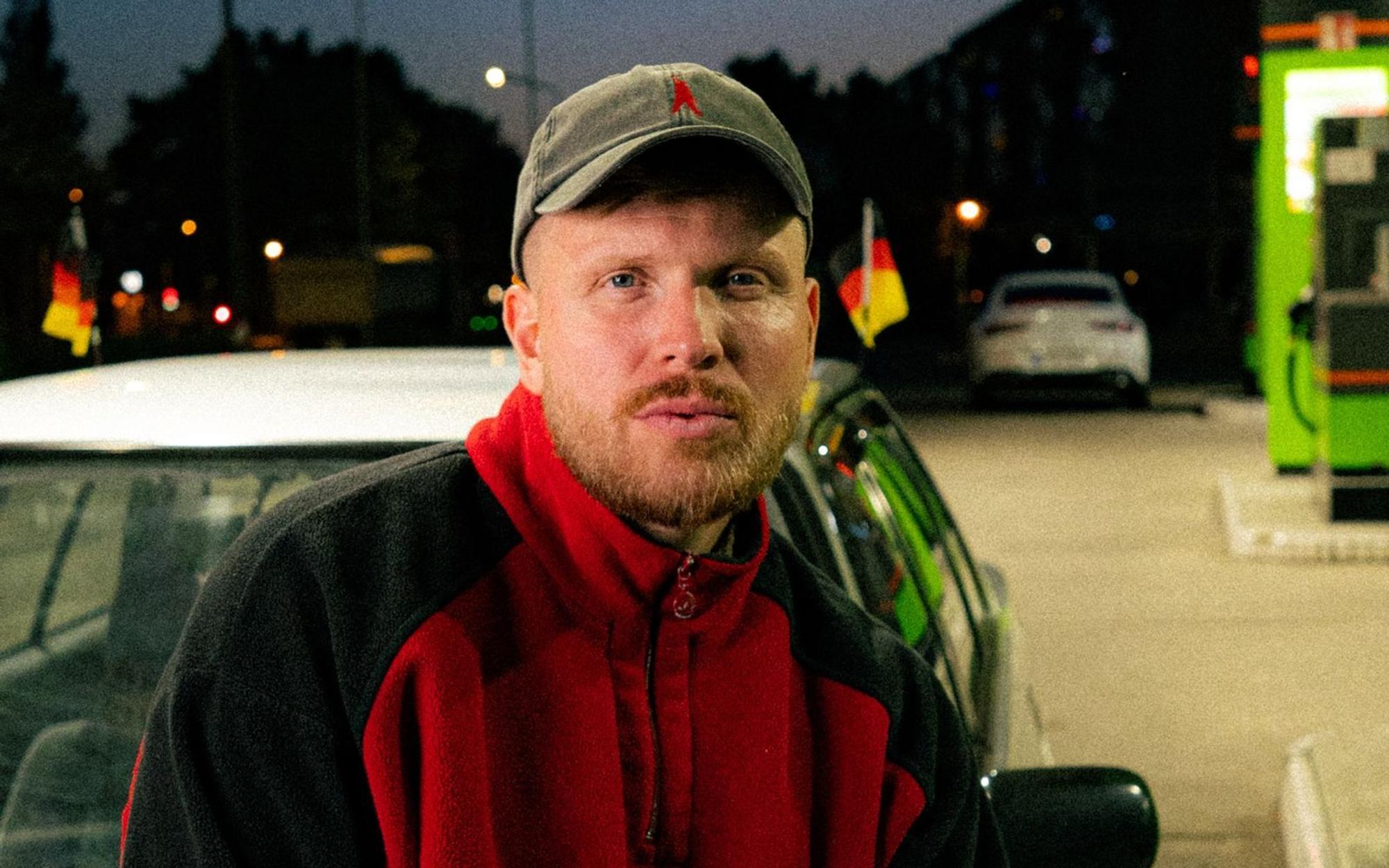 Finch könnte sich inzwischen jedes Nobelrestaurant leisten, feiert aber nach wie vor lieber auf der Tanke. (Bild: Luis Frederik)