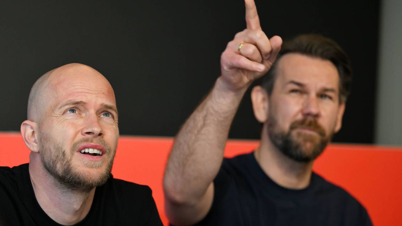 Köln-Trainer René Wagner und Geschäftsführer Thomas Kessler bei einer Medienrunde.