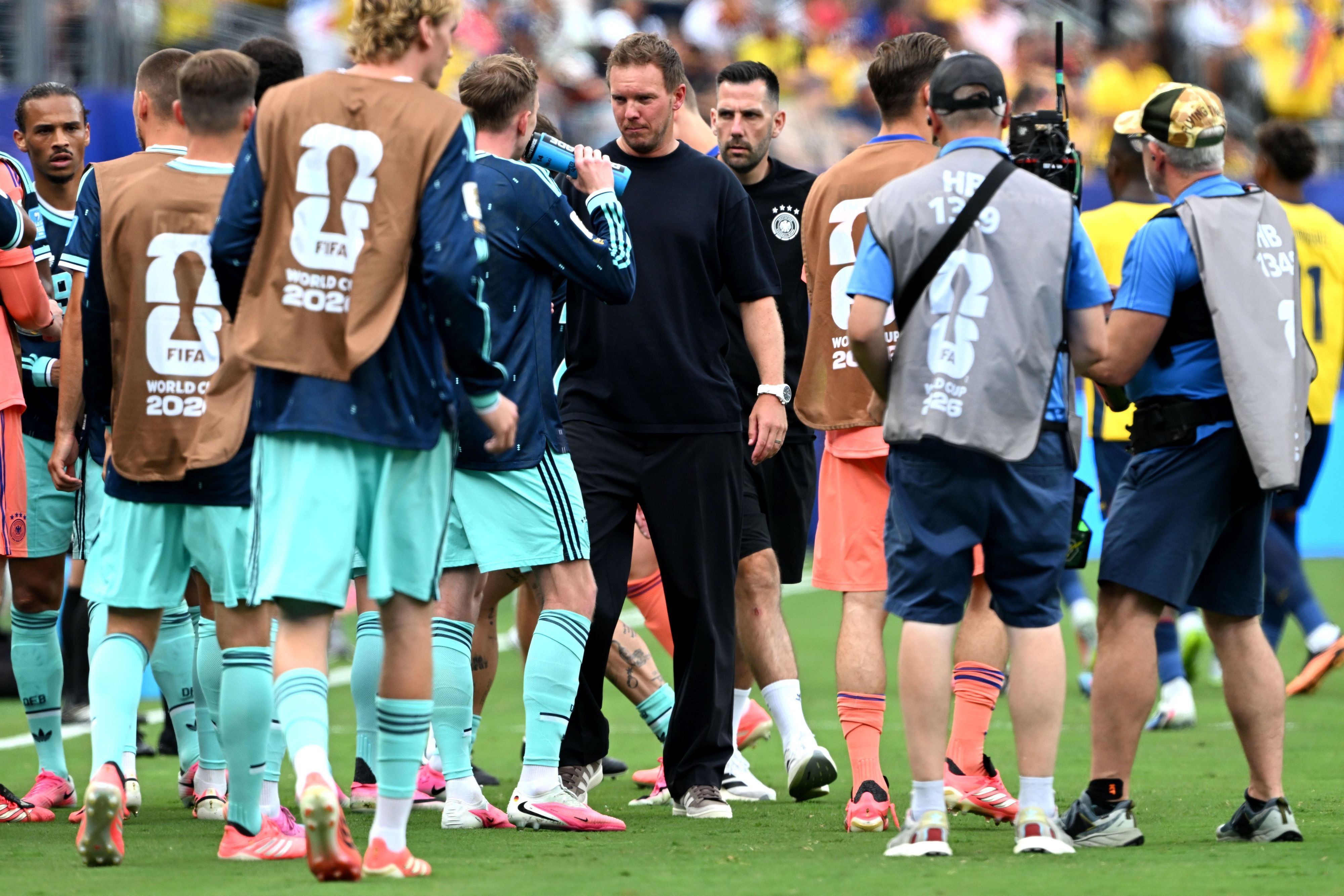 Julian Nagelsmann nach dem Deutschland-Spiel mit seinen Schützlingen.