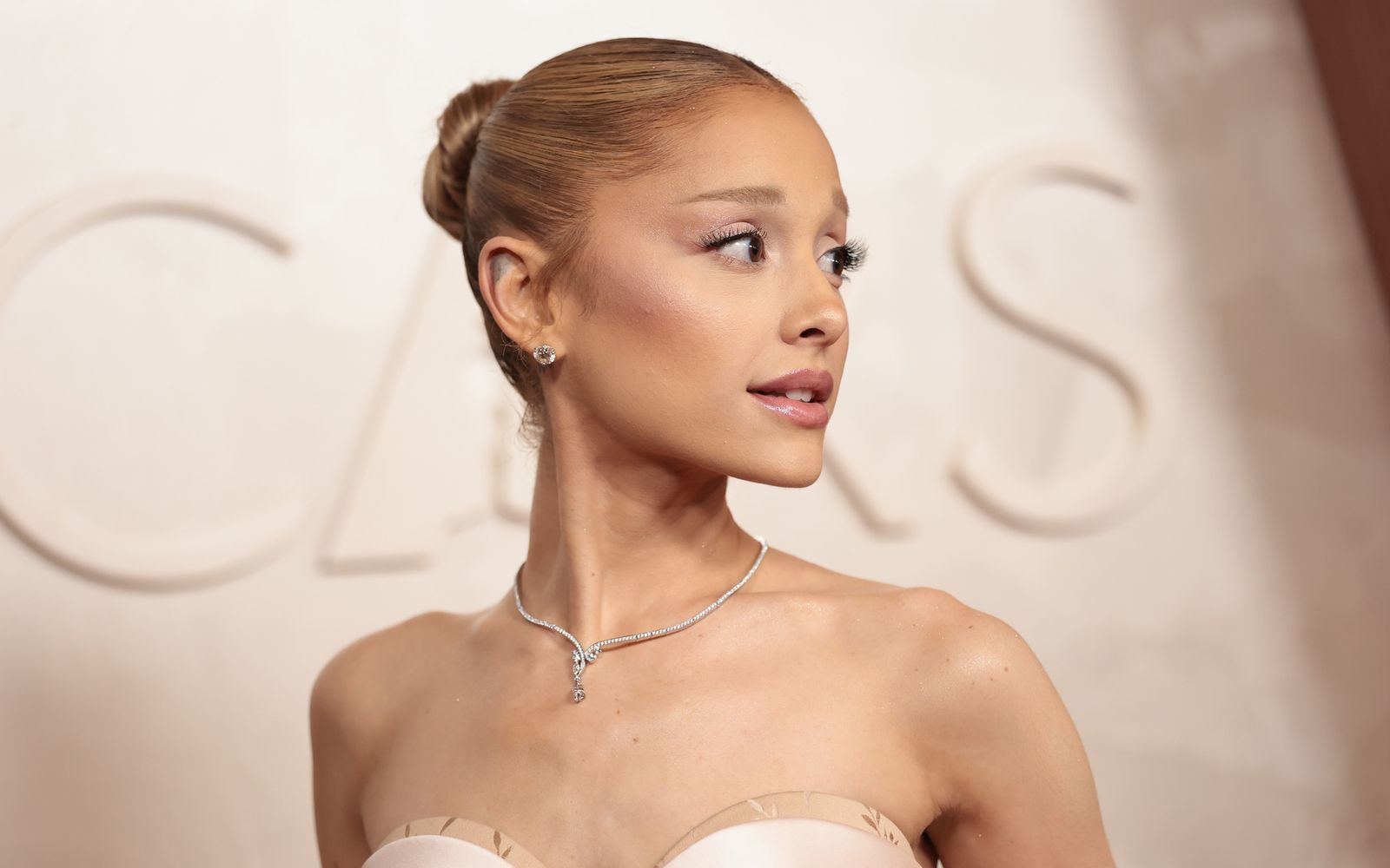 In einem Interview spricht Ariana Grande über ihren Ruhm und auch die Selbstzweifel, die sie stets begleiteten. (Bild: 2025 Getty Images/Monica Schipper)