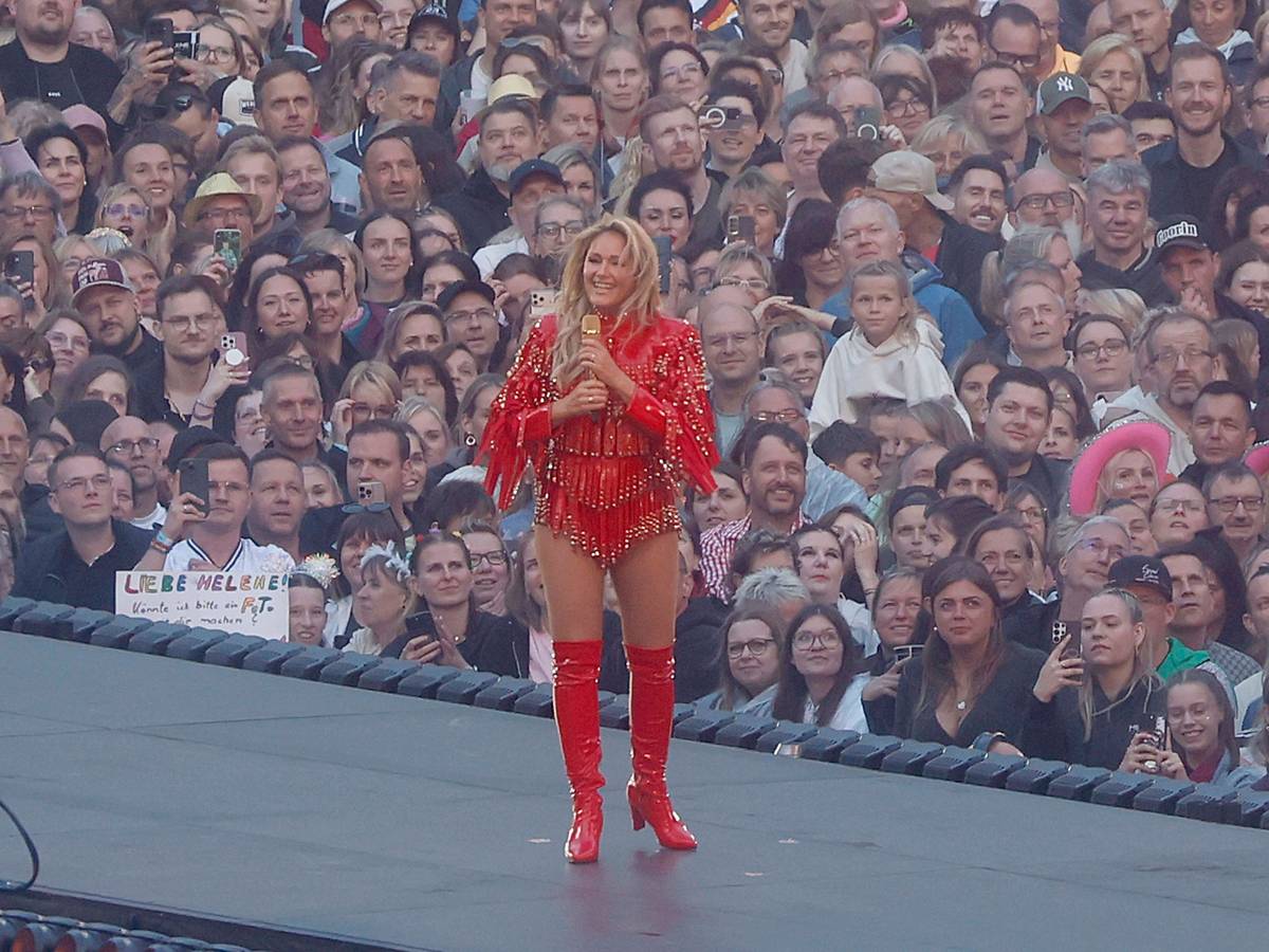 Helene Fischer (hier bei ihrem Auftritt im Olympiastadion): Schon vor den Konzerten in Köln gibt es reichlich Diskussionen darüber, ob sie wegen der hohen Temperaturen abgesagt werden sollten, oder nicht.