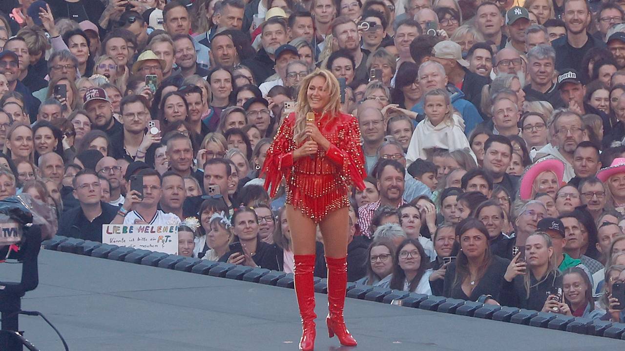 Helene Fischer (hier bei ihrem Auftritt im Olympiastadion): Schon vor den Konzerten in Köln gibt es reichlich Diskussionen darüber, ob sie wegen der hohen Temperaturen abgesagt werden sollten, oder nicht.
