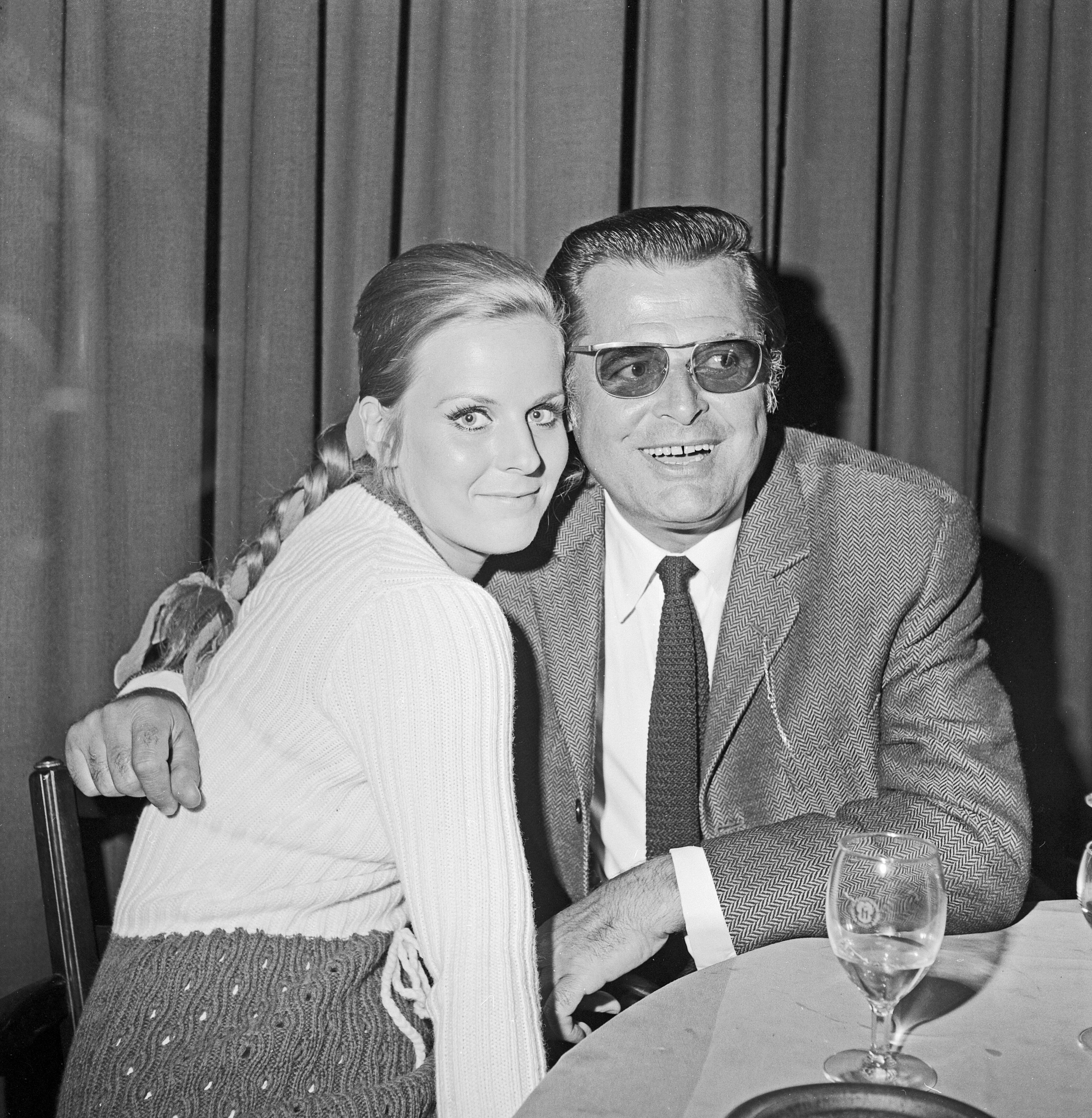 Gerhard Wendland (r) neben Heidi Brühl.