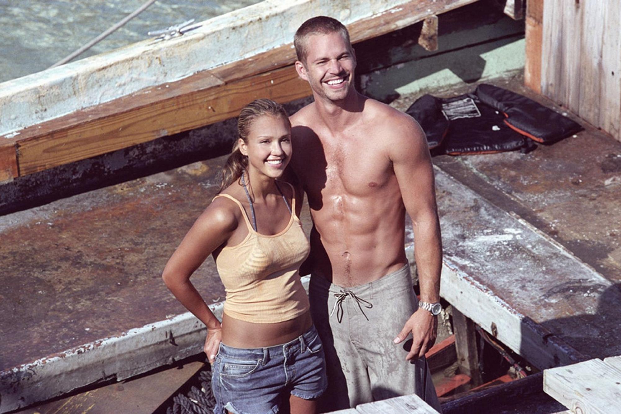 Schöne Bilder von schönen Körpern: Paul Walker und Jessica Alba zeigen sich in „Into The Blue“ braungebrannt. (Bild: RTL / © 2005 METRO-GOLDWYN-MAYER PICTURES INC. AND COLUMBIA PICTURES INDUSTRIES, INC.. All Rights Reserved)