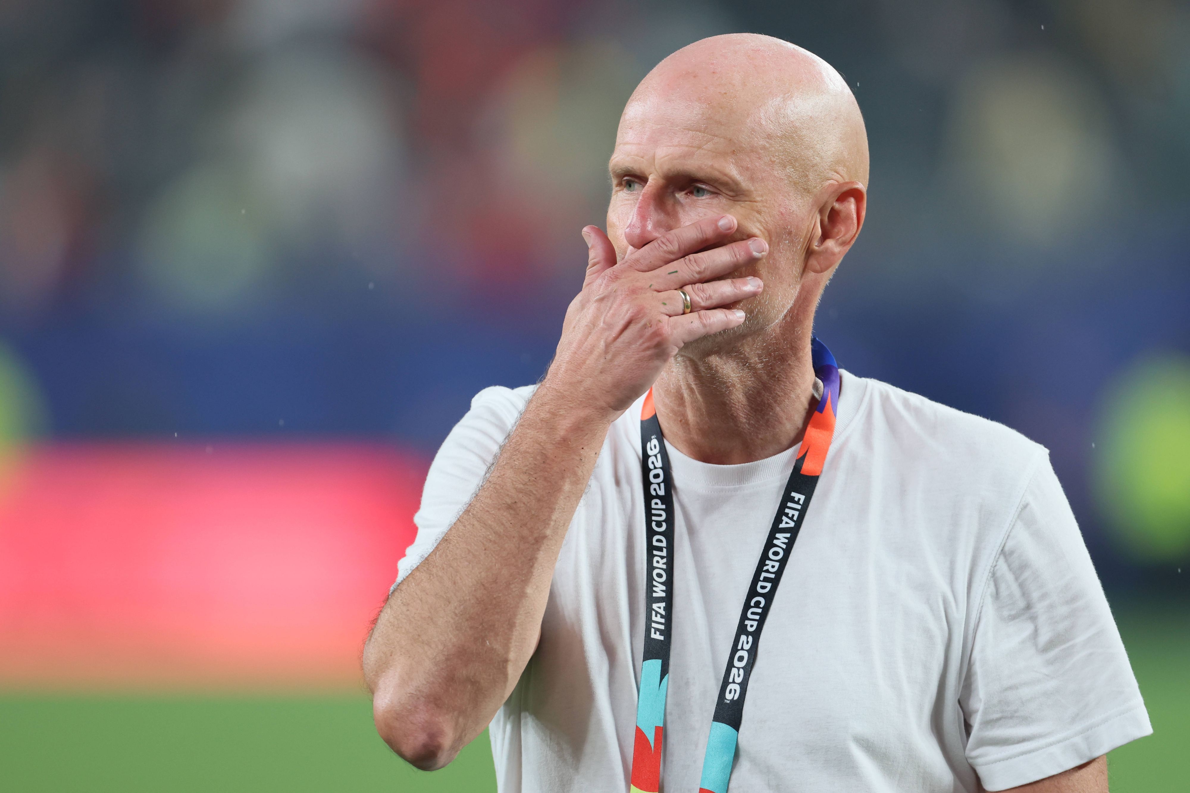 Stale Solbakken mit Geste.