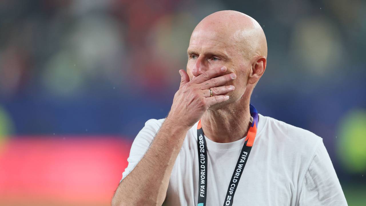 Stale Solbakken mit Geste.
