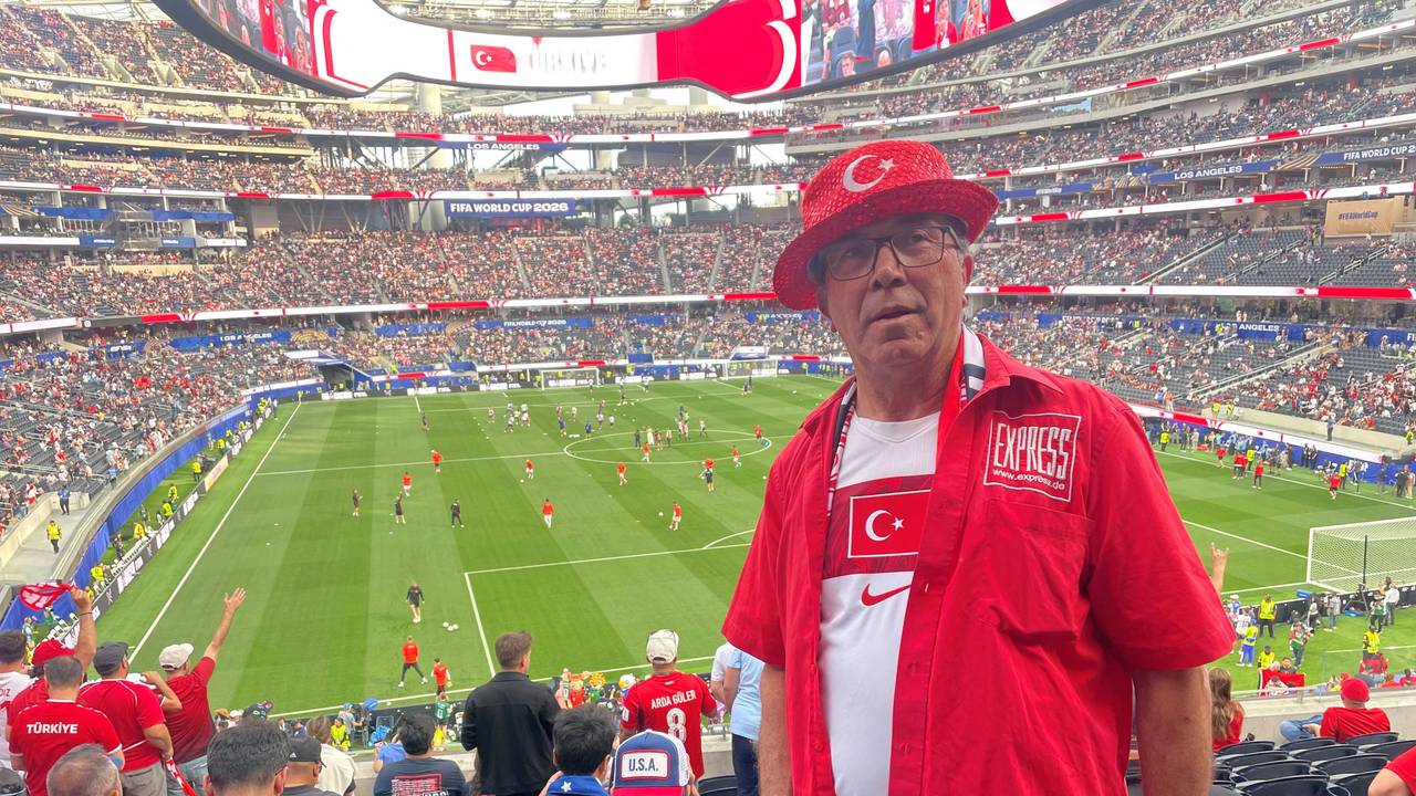 Halil Cetin im Stadion von Los Angeles