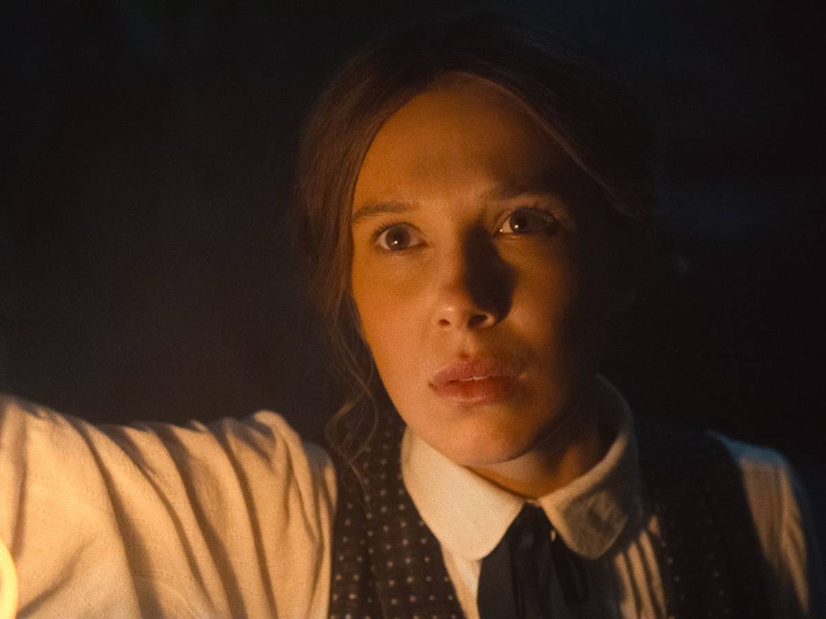 In ihrem dritten Film sucht Enola Holmes (Millie Bobby Brown) nach ihrem berühmten Bruder Sherlock. (Bild: 2026, Netflix Inc.)