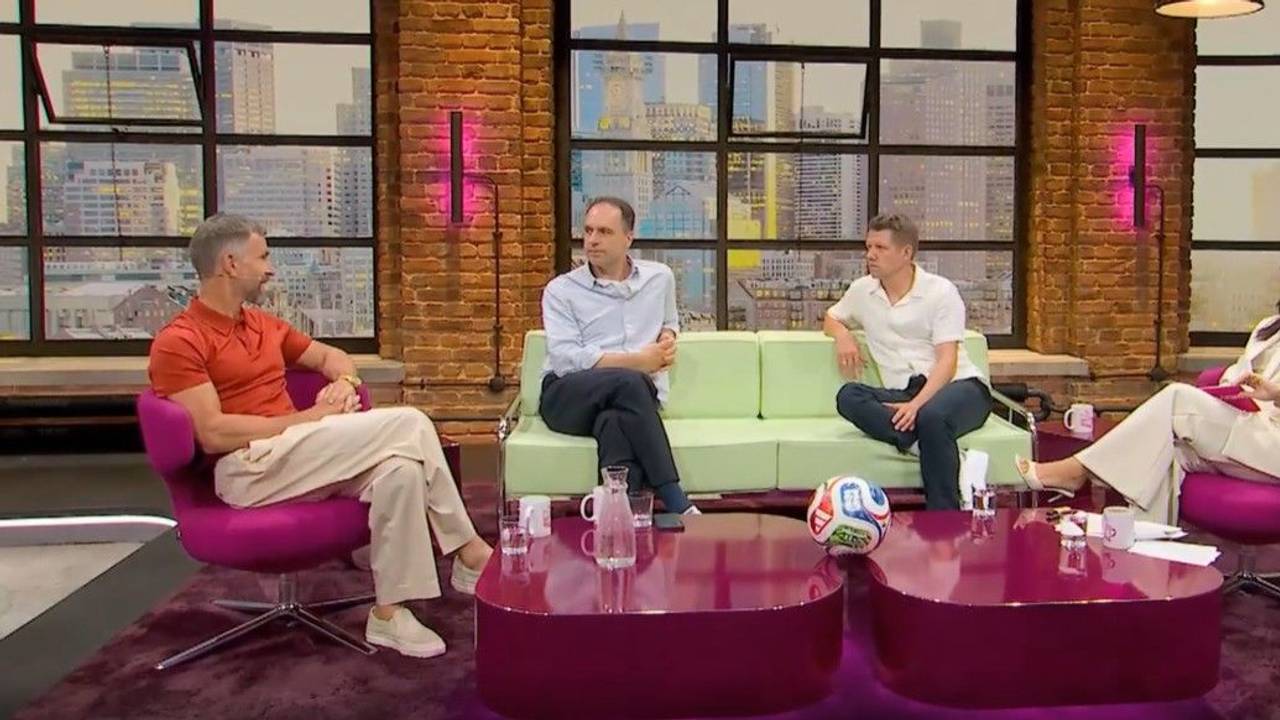 (v. l.) Micky Beisenherz, Jonas Friedrich, Patrick Ittrich und Laura Hofmann beim Breakfast Club