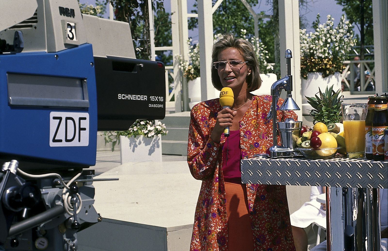 Ein Bild aus den Anfängen des „ZDF-Fernsehgartens“: Ilona Christen bei einer Ausgabe im Jahr 1989. (Bild: ZDF / Renate Schäfer)