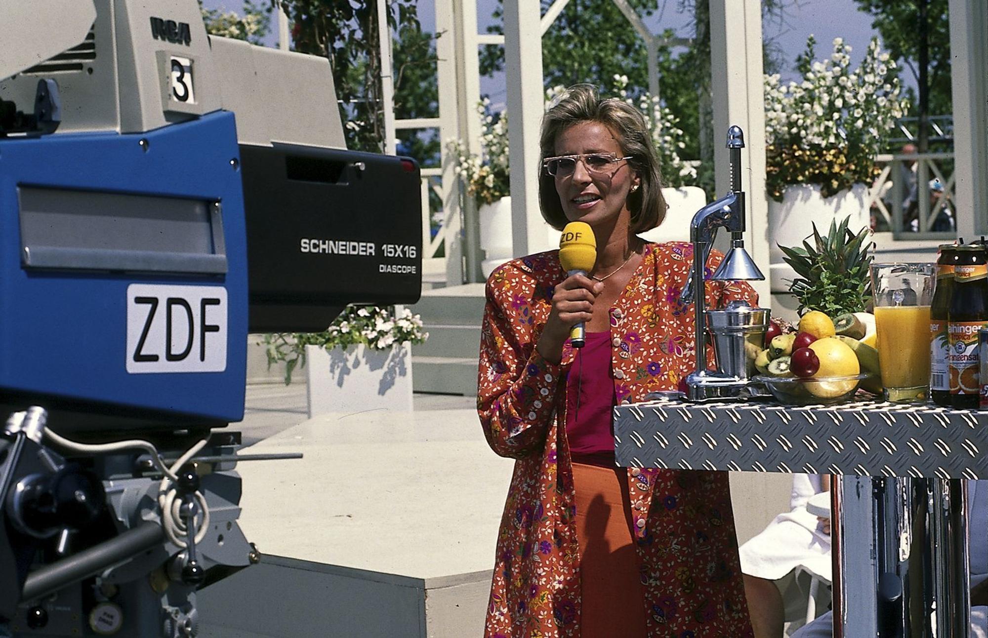 Ein Bild aus den Anfängen des „ZDF-Fernsehgartens“: Ilona Christen bei einer Ausgabe im Jahr 1989. (Bild: ZDF / Renate Schäfer)