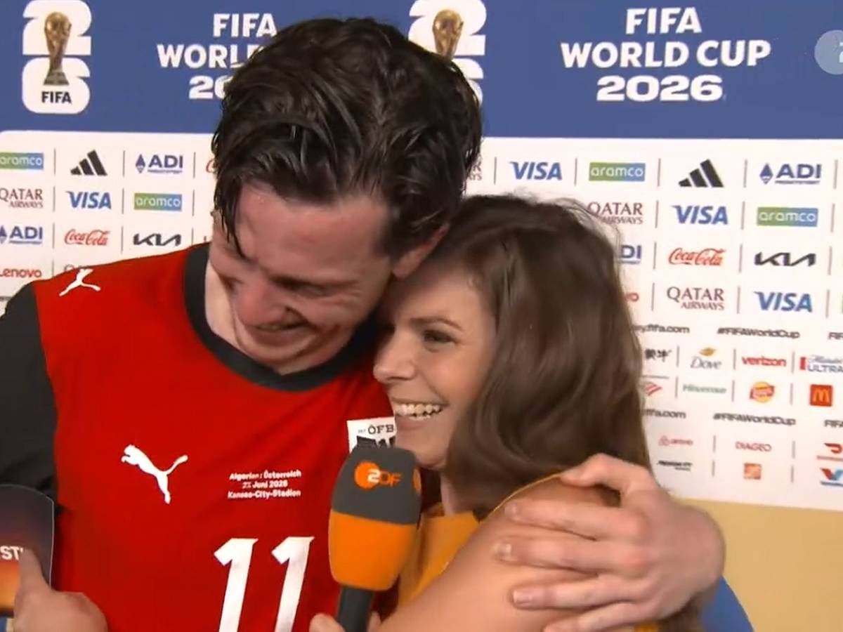 Umarmung von Michael Gregoritsch und Amelie Stiefvatter.