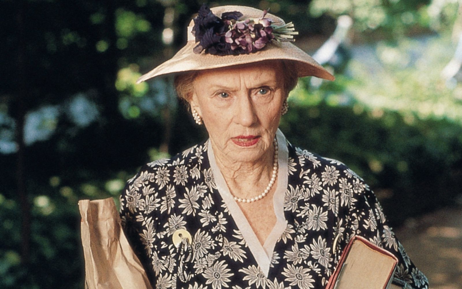 Jessica Tandy erhielt für „Miss Daisy und ihr Chauffeur“ (Bild) 1990 den Oscar. Auch für „Grüne Tomaten“ war sie für den renommierten Filmpreis nominiert. Sie starb 1994 im Alter von 85 Jahren. (Bild: vox)