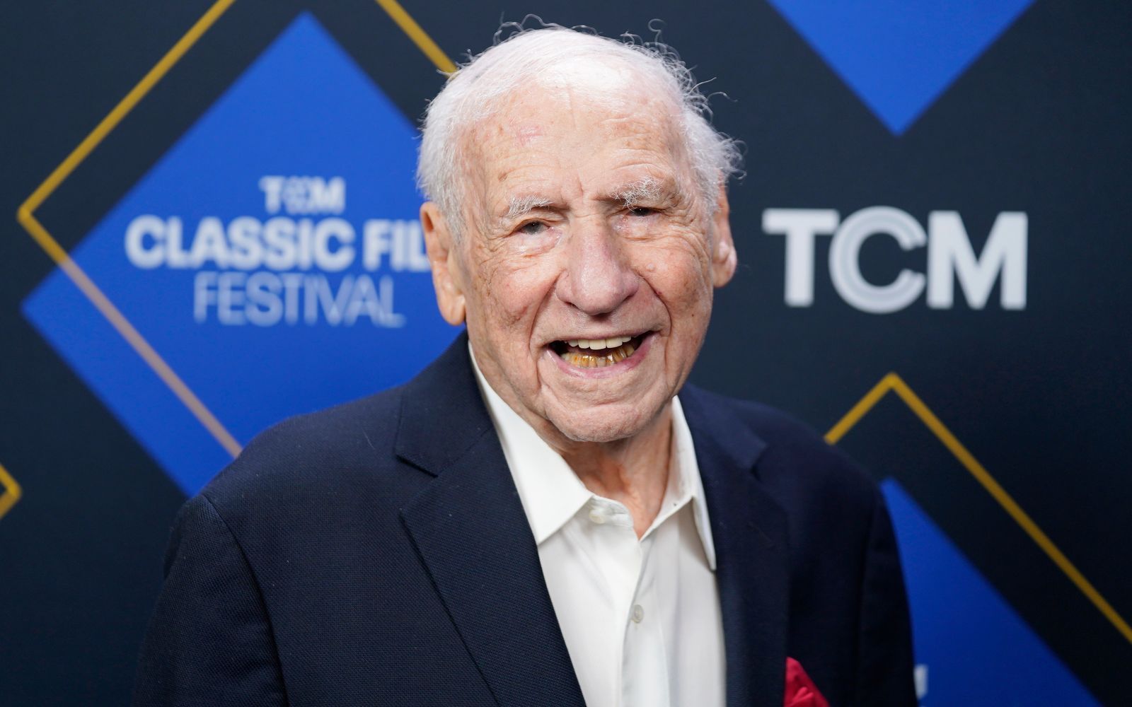Ein Meister der Parodie: Mel Brooks feiert am 28. Juni seinen 100. Geburtstag.  (Bild: Presley Ann/Getty Images for TCM)