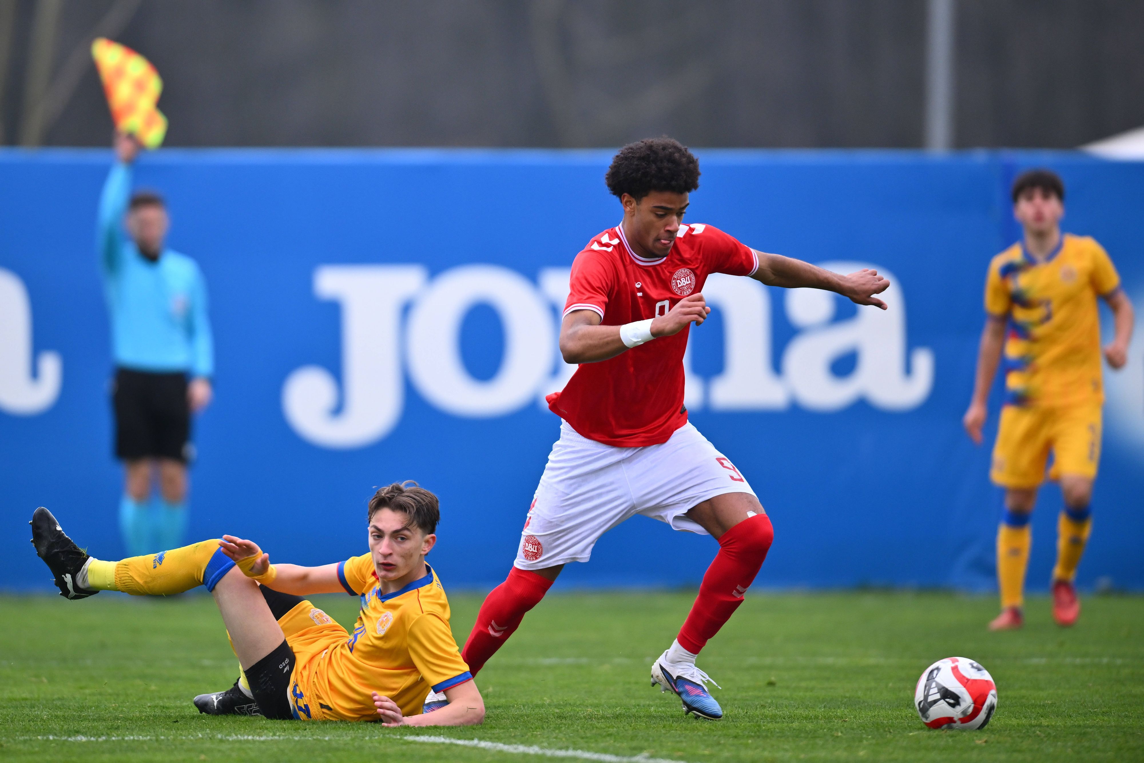 Malik Pimpong im Trikot der dänischen U18-Nationalmannschaft.