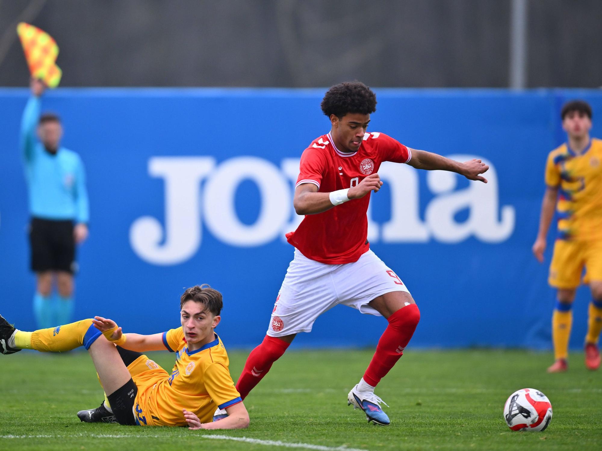 Malik Pimpong im Trikot der dänischen U18-Nationalmannschaft.