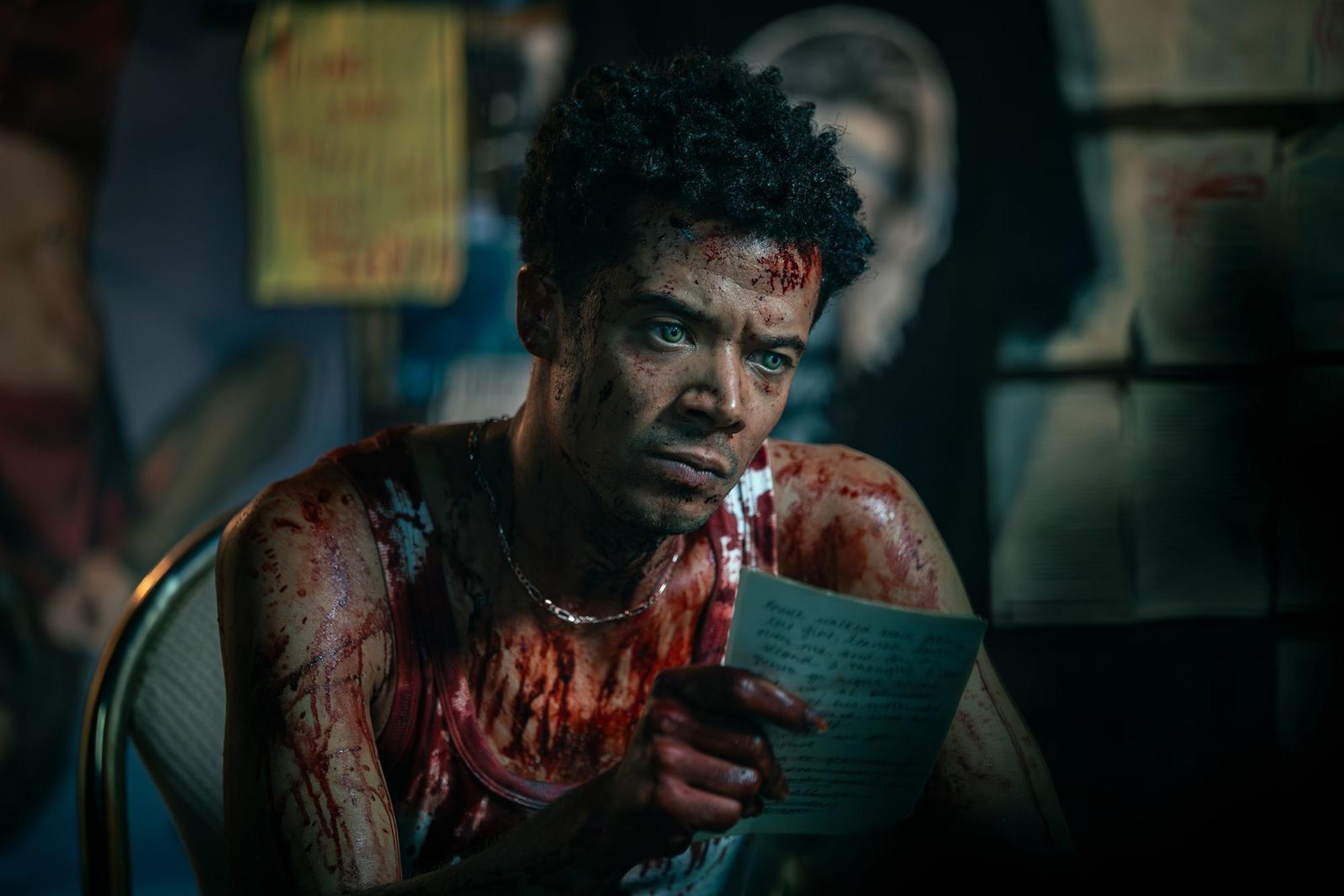Louis (Jacob Anderson) übt blutige Rache. (Bild: 2026 Vampire Chronicles Productions LLC)