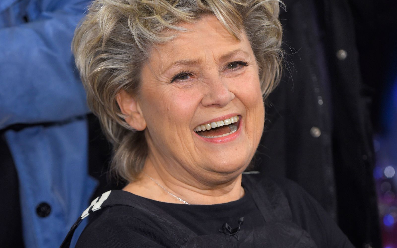 Gitte Hænning plant keine große Feier zum 80. Geburtstag: „Ich bin schon so oft gefeiert worden in meinem Leben, dass es mir darum gar nicht geht an dem Tag. Wenn ich mit guten Leuten gute Gespräche führen kann, reicht mir das völlig.“ (Bild: Christian Augustin/Getty Images)