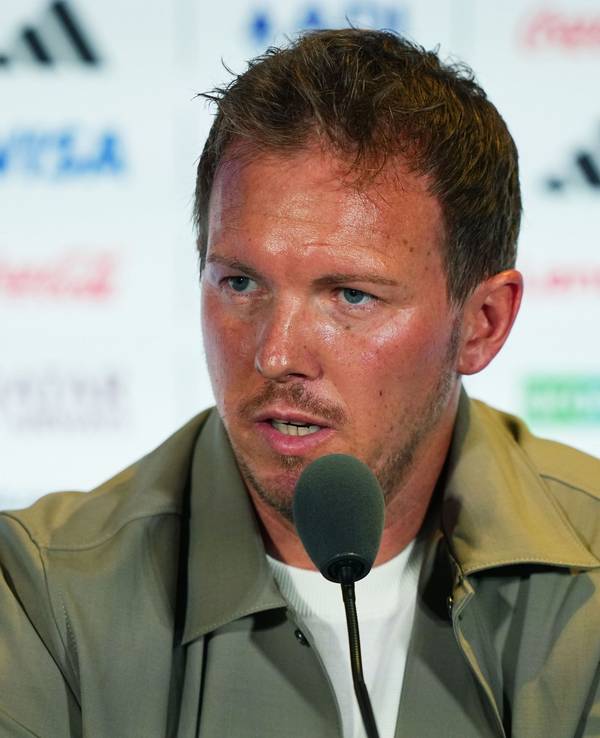 Bundestrainer Julian Nagelsmann spricht bei einer PK.