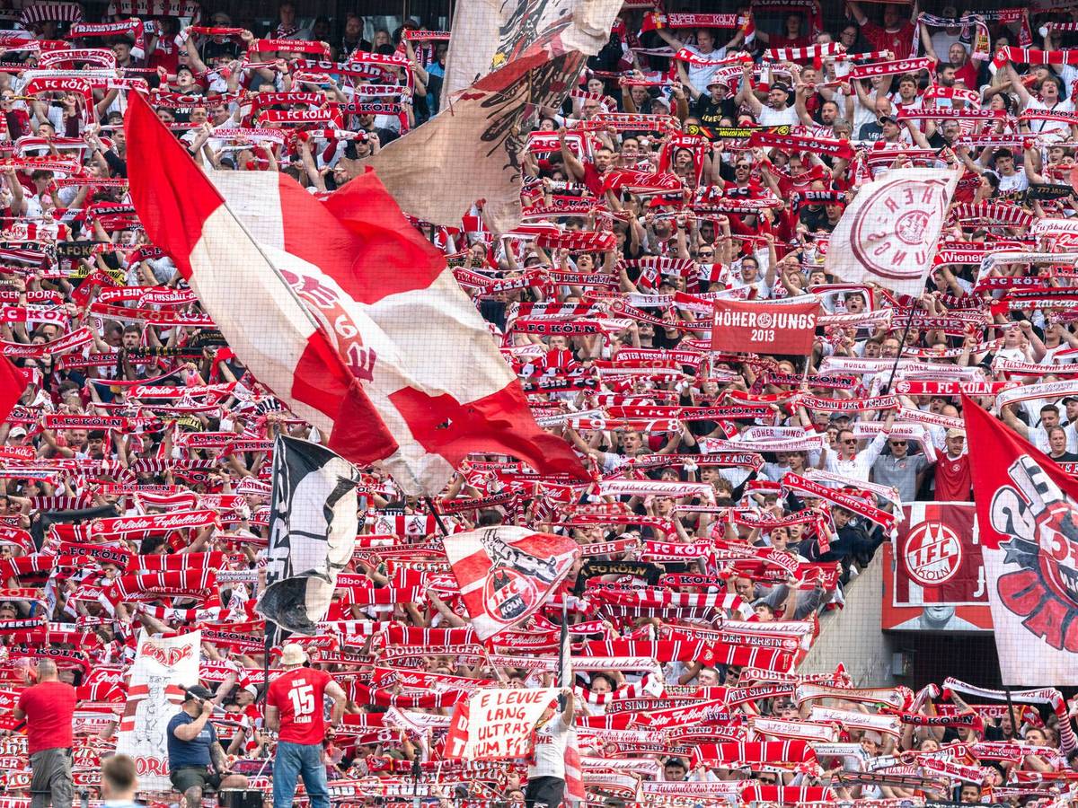 Blick in die Fankurve beim 1. FC Köln.