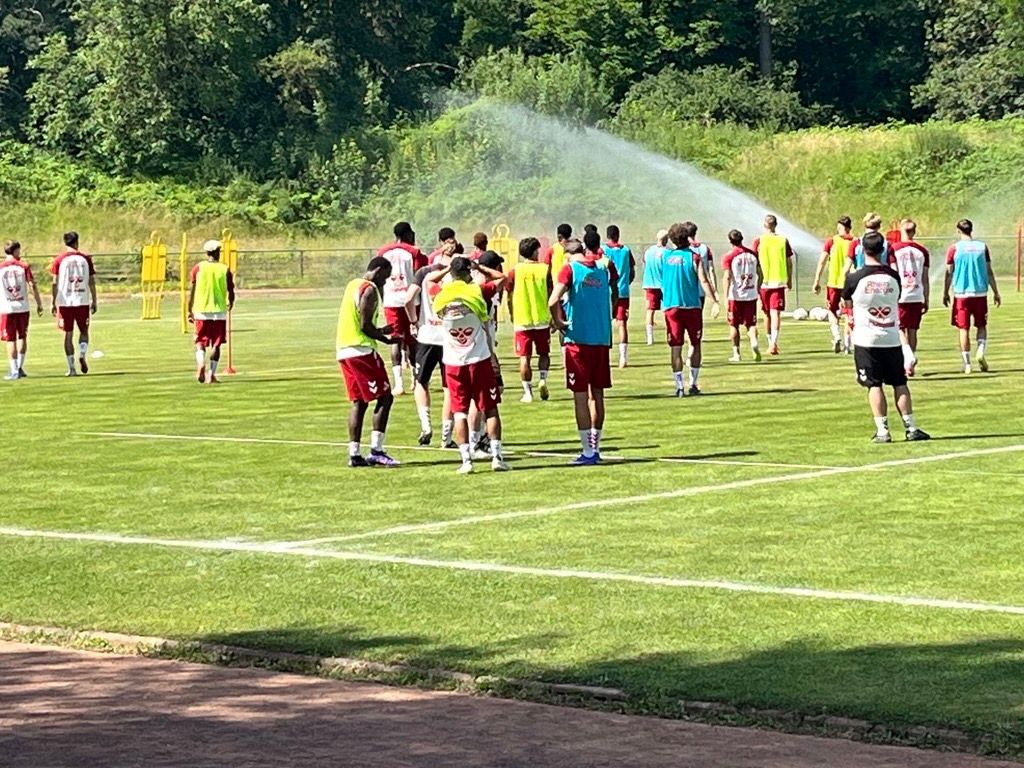 Die U21 des 1. FC Köln beim Training in der Vorbereitung auf die neue Spielzeit.