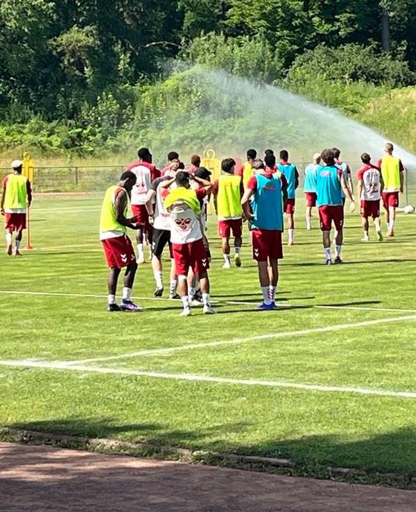 Die U21 des 1. FC Köln beim Training in der Vorbereitung auf die neue Spielzeit.
