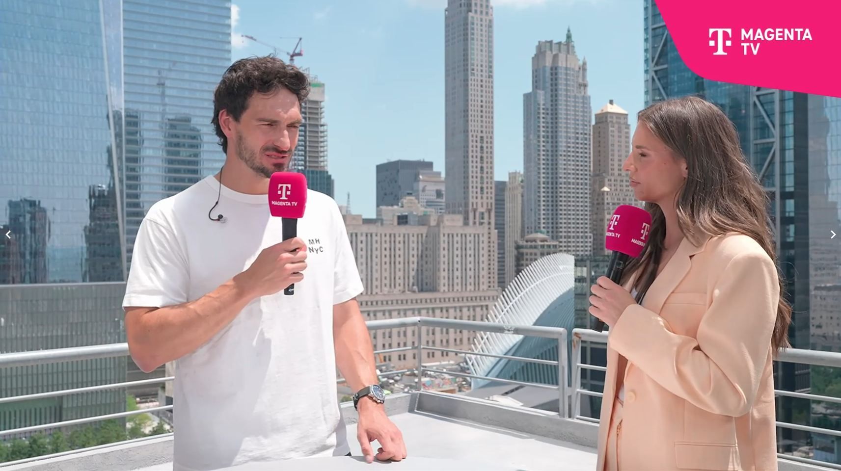 Mats Hummels im Gespräch mit Laura Wontorra.
