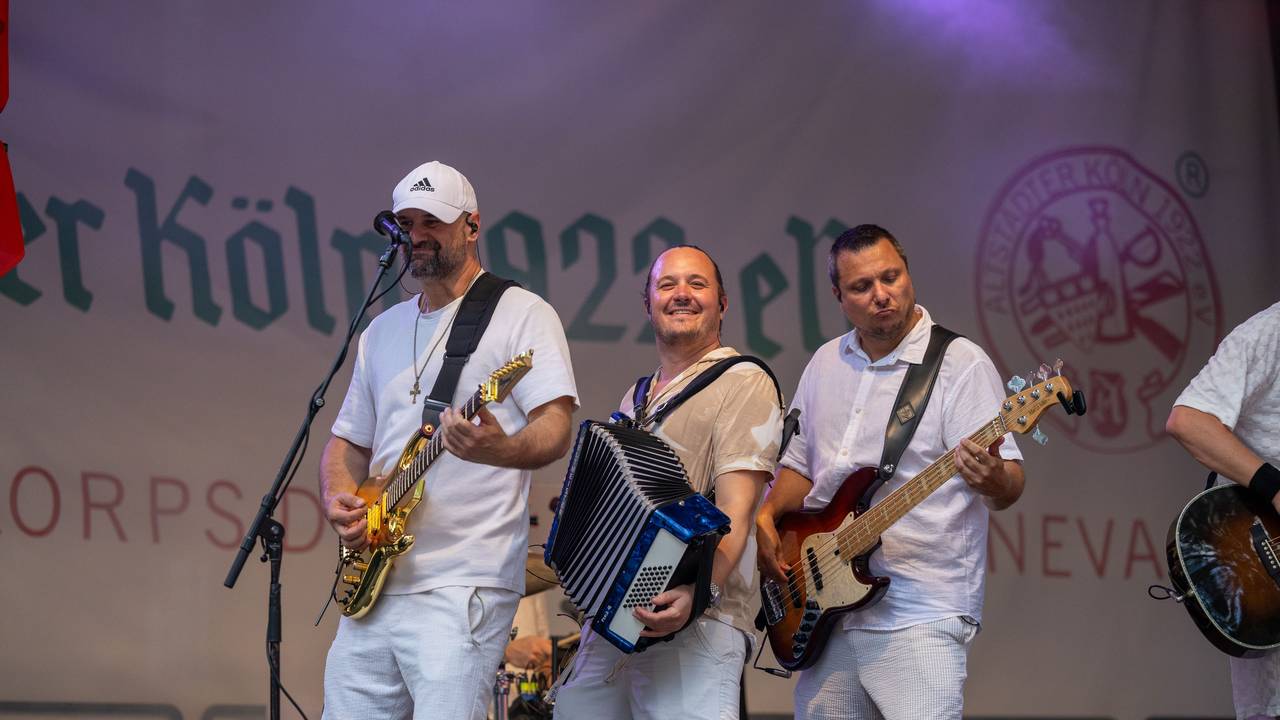 Die Musiker von Eldorado beim Auftritt auf der Bühne.